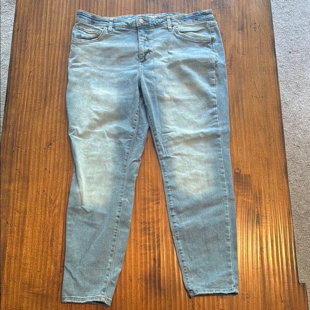 Light Blue Skinny Jeans with Vintage Fading